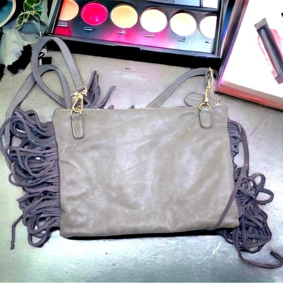 Fringe Hippie Purse l Crossbody Shoulder l Adjustable strap l Zip closure l VGUC - Picture 4 of 15